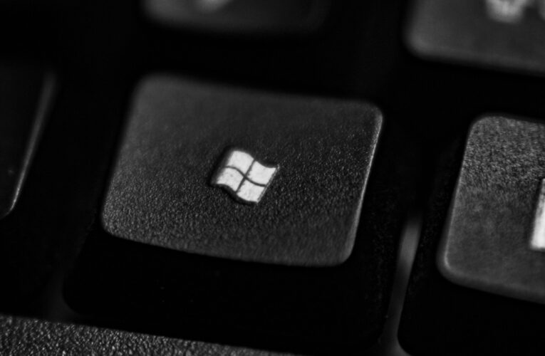 Microsoft își pregătește ieșirea din Rusia concediind peste 400 de angajați